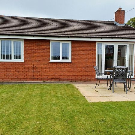 3-Bed Bungalow Near Conwy Valley Close To Castle Colwyn Bay Buitenkant foto