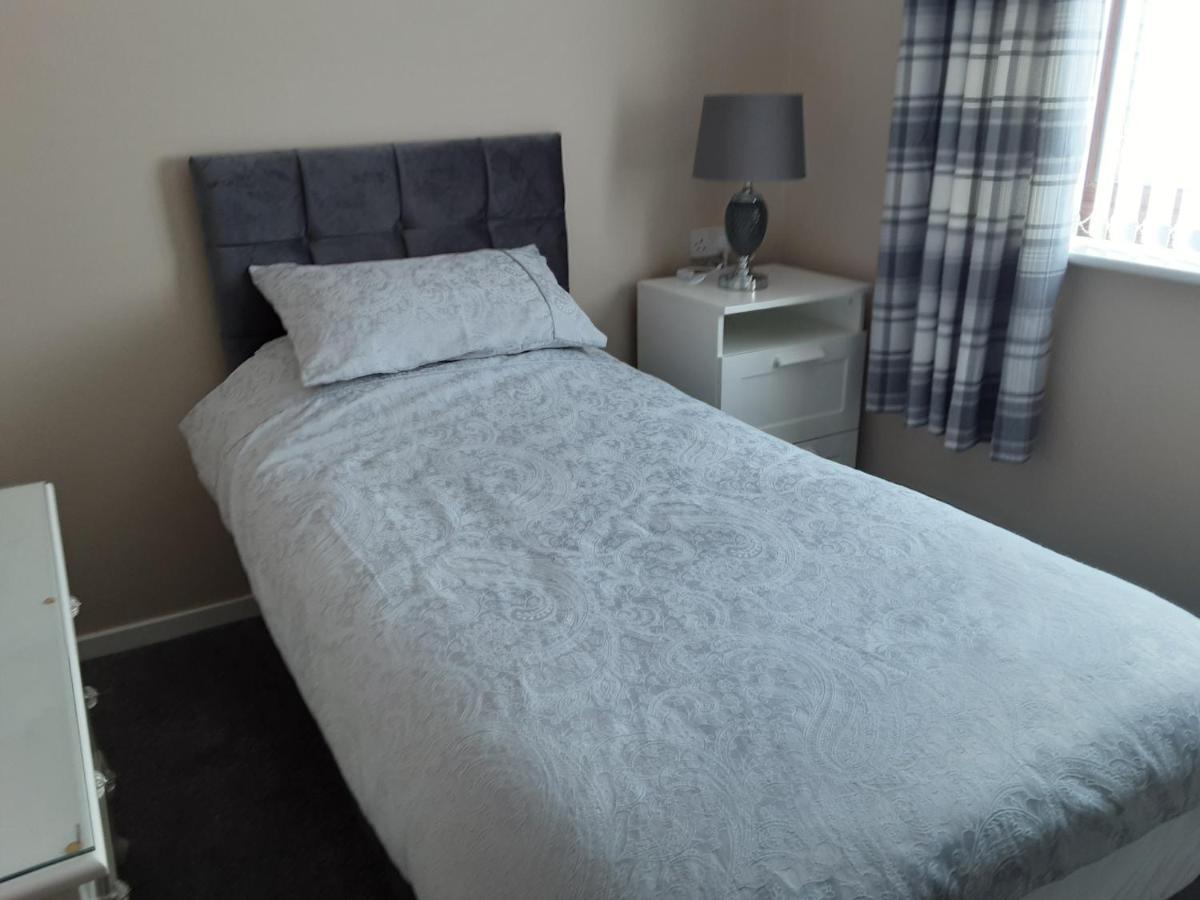 3-Bed Bungalow Near Conwy Valley Close To Castle Colwyn Bay Buitenkant foto