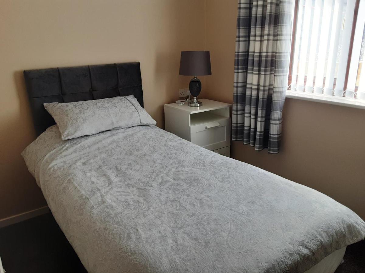 3-Bed Bungalow Near Conwy Valley Close To Castle Colwyn Bay Buitenkant foto