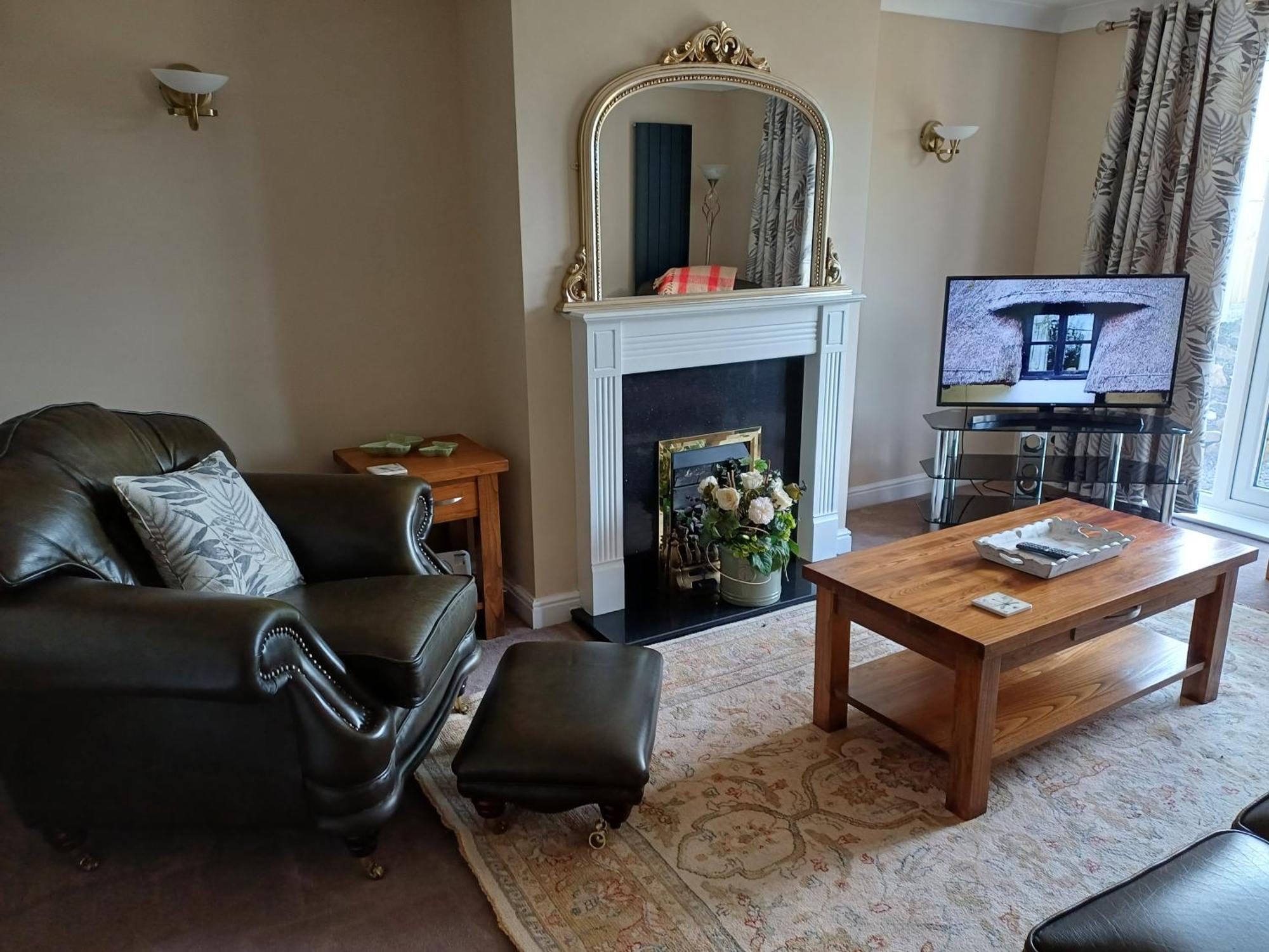 3-Bed Bungalow Near Conwy Valley Close To Castle Colwyn Bay Buitenkant foto